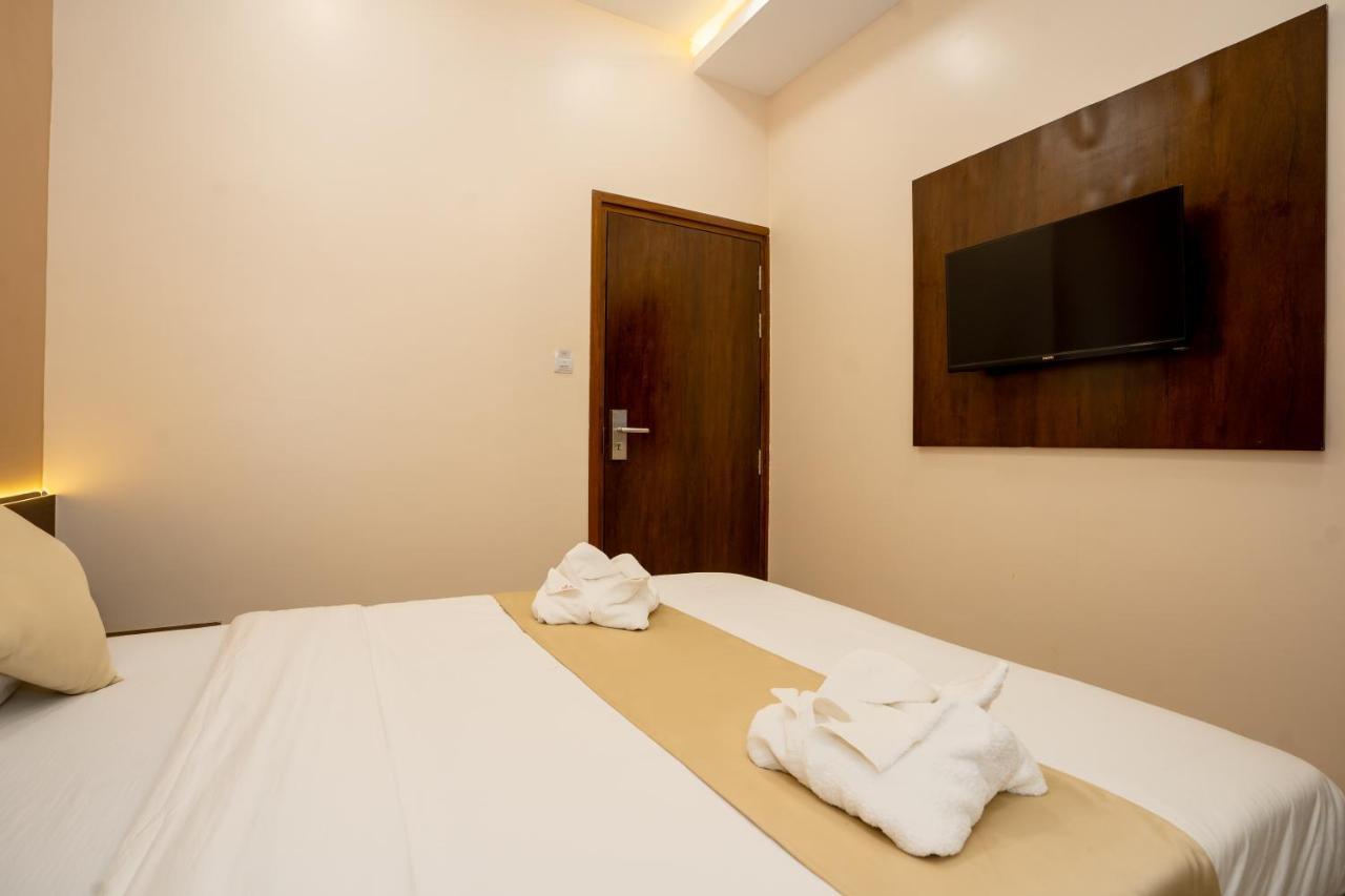 Hotel Empire - Near Mumbai International Airport Eksteriør billede